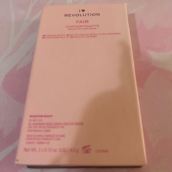 I Heart Revolution Contour Bar Palette - Picture 2 of 4